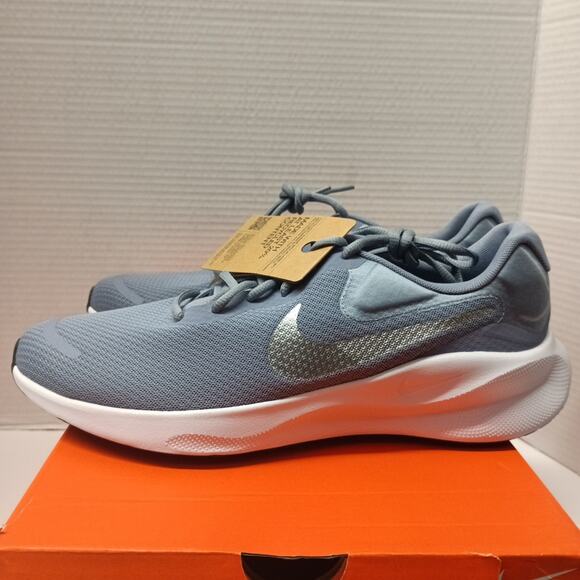 Nike Revolution 7 Shoes Mens Size 10.5 Slate Metallic Silver